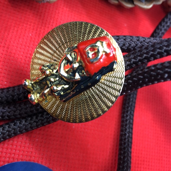 Unique 💗 RARE FOUND 💗 Bolo Tie Gold Plated - Picture 3 of 7